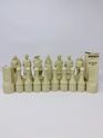 41 BLACK & WHITE BENEAGLES CHESS PIECES 41 BLACK & WHITE BENEAGLES CHESS PIECES
