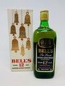 BELLS DE LUXE 12 YEAR OLD 1970'S (WHITE CHRISTMAS BOX) BELLS DE LUXE 12 YEAR OLD 1970'S (WHITE CHRISTMAS BOX)