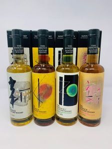 THE ESSENCE OF SUNTORY WHISKY SET THE ESSENCE OF SUNTORY WHISKY SET