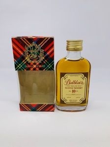 BALBLAIR 10 YEAR OLD GORDON & MACPHAIL MINIATURE BALBLAIR 10 YEAR OLD GORDON & MACPHAIL MINIATURE