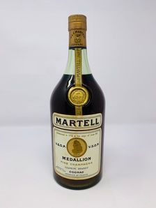 MARTELL 32 FL OZS V S O P MADALLION FINE CHAMPAGNE COGNAC CIRCA 1970 S