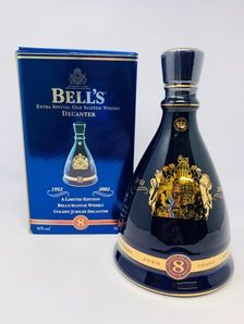 BELLS GOLDEN JUBILEE DECANTER 50 YEARS REIGN OF QUEEN ELIZABETH II