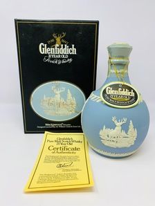 GLENFIDDICH 21 YEAR OLD WEDGEWOOD DECANTER GLENFIDDICH 21 YEAR OLD WEDGEWOOD DECANTER