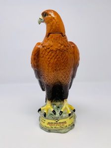 BENEAGLES GOLDEN EAGLE 1970'S 26 2/3 fl ozs BENEAGLES GOLDEN EAGLE 1970'S 26 2/3 fl ozs