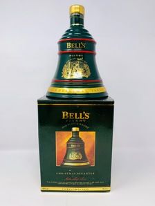 BELLS DECANTER CHRISTMAS 1993