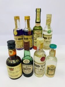 8 X VINTAGE LIQUEURS