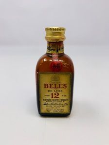 GOLDEN BELLS DE LUX 12 YEAR OLD MINIATURE GOLDEN BELLS DE LUX 12 YEAR OLD MINIATURE