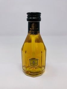 CUTTY SARK 18 YEAR OLD WHISKY MINIATURE CUTTY SARK 18 YEAR OLD WHISKY MINIATURE