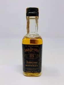 JACK DANIELS 1973 OLD NO 7 MINIATURE JACK DANIELS 1973 OLD NO 7 MINIATURE