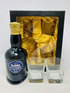 GLENFIDDICH MALT WHISKY LIQUEUR AND GLASSES SET GLENFIDDICH MALT WHISKY LIQUEUR AND GLASSES SET