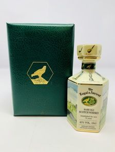 GORDON HIGHLANDERS 20 YEAR OLD ST ANDREWS GOLFING 10CL DECANTER GORDON HIGHLANDERS 20 YEAR OLD ST ANDREWS GOLFING 10CL DECANTER