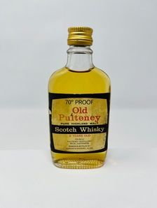 OLD PULTENEY 8 YEAR OLD 70% PROOF MINIATURE OLD PULTENEY 8 YEAR OLD 70% PROOF MINIATURE