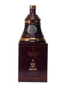 BELLS DECANTER CHRISTMAS 2002