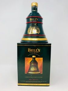 BELLS DECANTER CHRISTMAS 1993