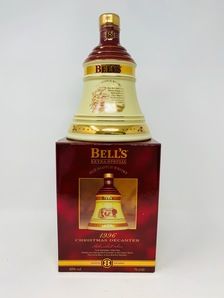 BELLS DECANTER CHRISTMAS 1997