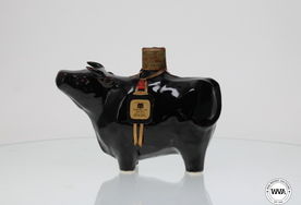 SUNTORY OLD WHISKY DECANTER - YEAR OF THE OX SUNTORY OLD WHISKY DECANTER - YEAR OF THE OX