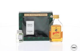 WHITE HORSE SCOTCH WHISKY MINIATURE & CHANEL PARIS - EGOISTE PLATINUM EAU DE TOILETTE POUR HOMME WHITE HORSE SCOTCH WHISKY MINIATURE & CHANEL PARIS - EGOISTE PLATINUM EAU DE TOILETTE POUR HOMME
