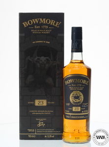 BOWMORE 23 YEAR OLD "NO CORNERS TO HIDE" - FRANK QUIETLY BOWMORE 23 YEAR OLD "NO CORNERS TO HIDE" - FRANK QUIETLY
