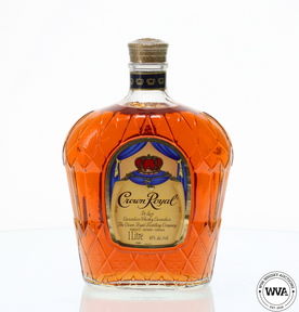 CROWN ROYAL DE LUX BLENDED CANADIAN WHISKY CROWN ROYAL DE LUX BLENDED CANADIAN WHISKY