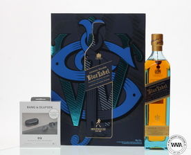 JOHNNIE WALKER BLUE LABEL WITH BANG & OLUFSEN EARPHONES GIFT SET JOHNNIE WALKER BLUE LABEL WITH BANG & OLUFSEN EARPHONES GIFT SET