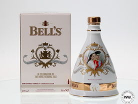 BELLS 2011 ROYAL WEDDING DECANTER - THE DUKE AND DUCHESS OF CAMBRIDGE