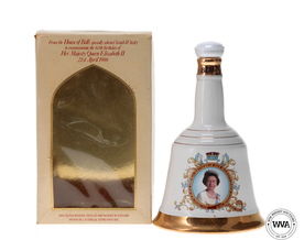 BELLS 60th BIRTHDAY OF QUEEN ELIZABETH II DECANTER