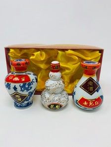3 X SAM SENG WINE CO WINE/SAKE MINIATURES HONG KONG 3 X SAM SENG WINE CO WINE/SAKE MINIATURES HONG KONG