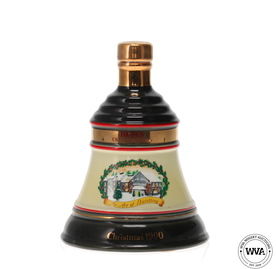 BELLS WADE DECANTER CHRISTMAS 1990 