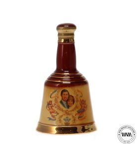 BELLS WADE DECANTER TRIAL DECANTER TO COMMEMORATE THE BIRTH OF THEIR FIRST CHILD 1982