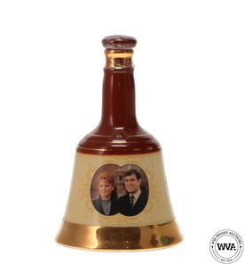 BELLS WADE DECANTER PROTOTYPE TO COMMEMORATE THE WEDDING OF PRINCE ANDREW SARAH JANE FERGUSON 1986