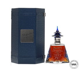 GLENFARCLAS 63 YEAR OLD 1953 #1677 - PAGODA SAPPHIRE RESERVE (SILVER EDITION) GLENFARCLAS 63 YEAR OLD 1953 #1677 - PAGODA SAPPHIRE RESERVE (SILVER EDITION)