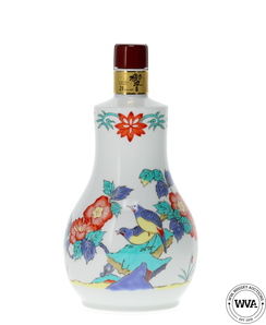 SUNTORY HIBIKI 21 YEAR OLD 2005 CERAMIC ARITA DECANTER (60cl) SUNTORY HIBIKI 21 YEAR OLD 2005 CERAMIC ARITA DECANTER (60cl)