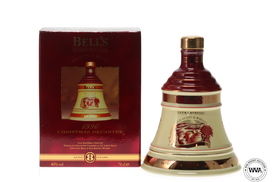 BELLS WADE DECANTER CHRISTMAS 1996 BELLS WADE DECANTER CHRISTMAS 1996