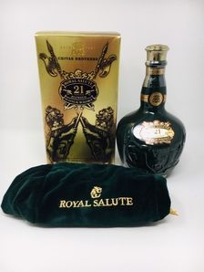 LOT 2625 - CHIVAS 21 YEAR OLD ROYAL SALUTE EMERALD FLAGON (RESERVE PRICE £40.00)