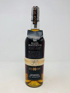 BASIL HAYDENS 10 YEAR OLD KENTUCKY STRAIGHT BOURBON WHISKEY BASIL HAYDENS 10 YEAR OLD KENTUCKY STRAIGHT BOURBON WHISKEY