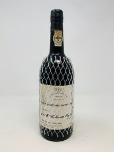 SMITH AND WOODHOUSE 1977 VINTAGE PORT