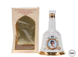 Bells Wade Decanter 1986 To Commerate The 60th Birthday of Queen Elizabeth 2nd