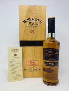 BOWMORE 1982 29 YEAR OLD BOWMORE 1982 29 YEAR OLD