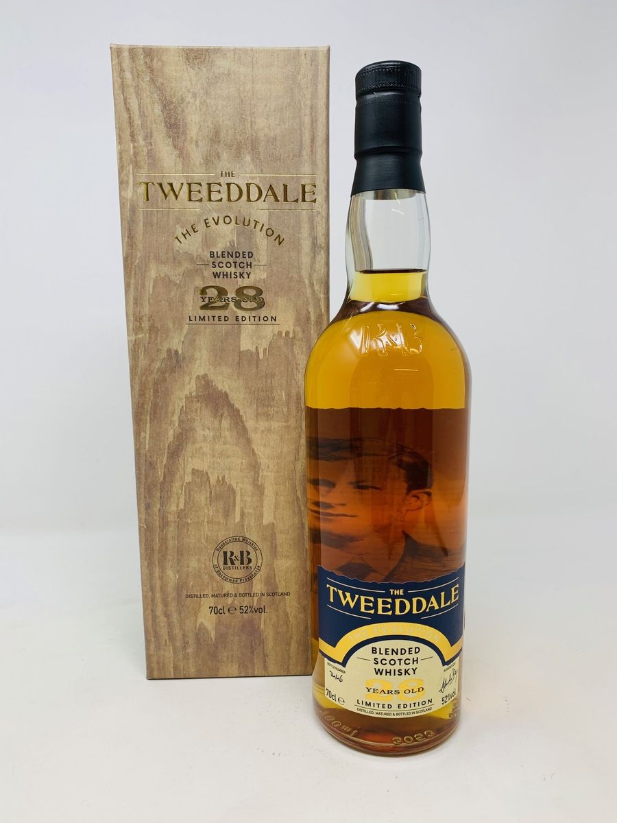 THE TWEEDDALE 28 YEAR OLD BLENDED SCOTCH WHISKY