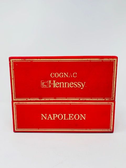 LOT 3080 - HENNESSY NAPOLEON COGNAC SILVER TOP LIBRARY DECATER SET WITH GLASSES. (NO RESERVE)