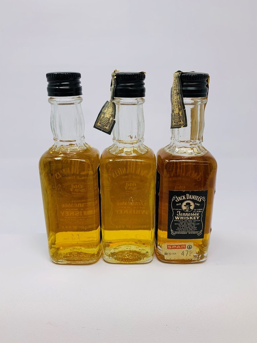 JACK DANIELS 1980/75/73 - OLD NO 7 MINIATURE 