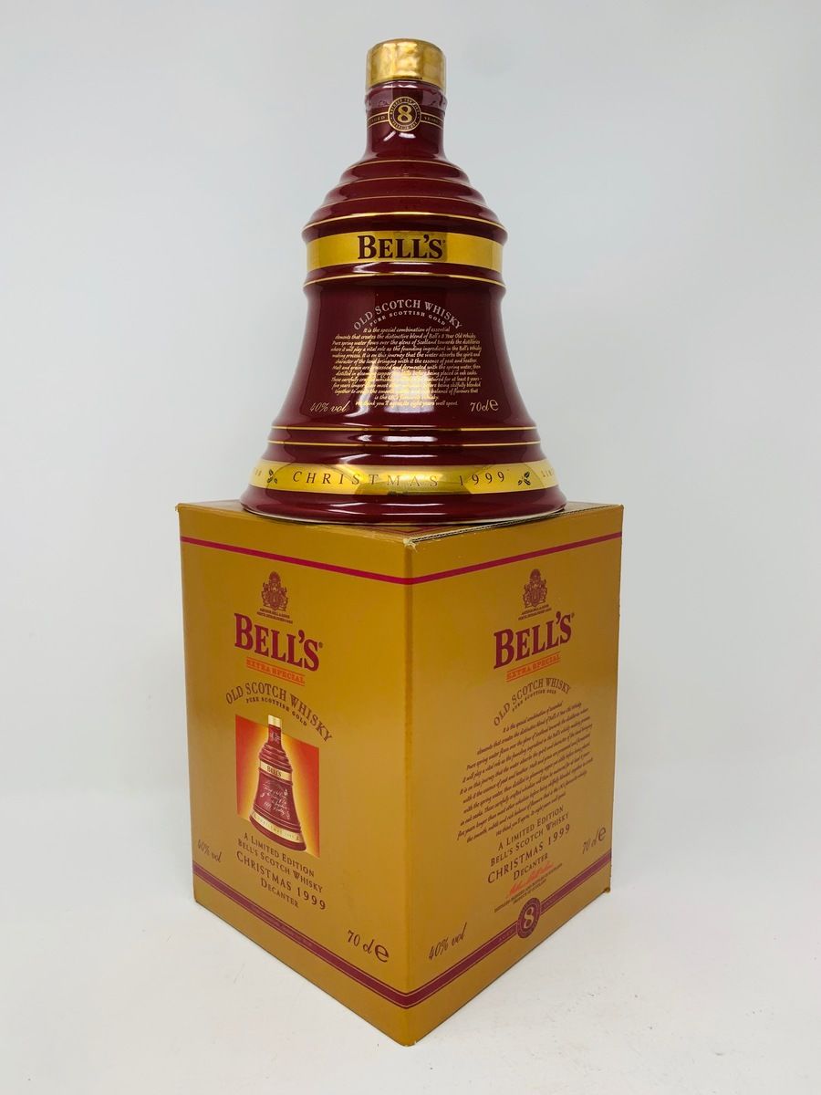BELLS DECANTER CHRISTMAS 1999