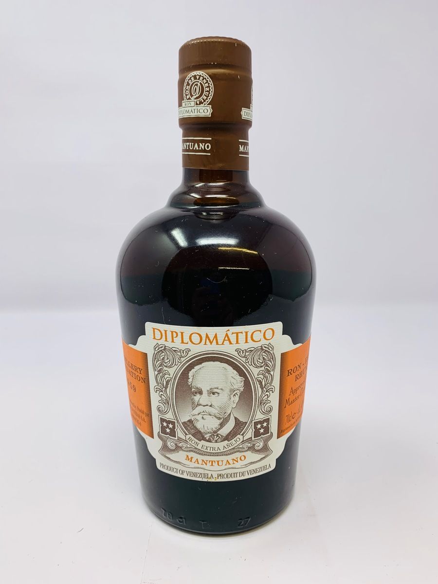 DIPLOMATICO MANTUANO RUM
