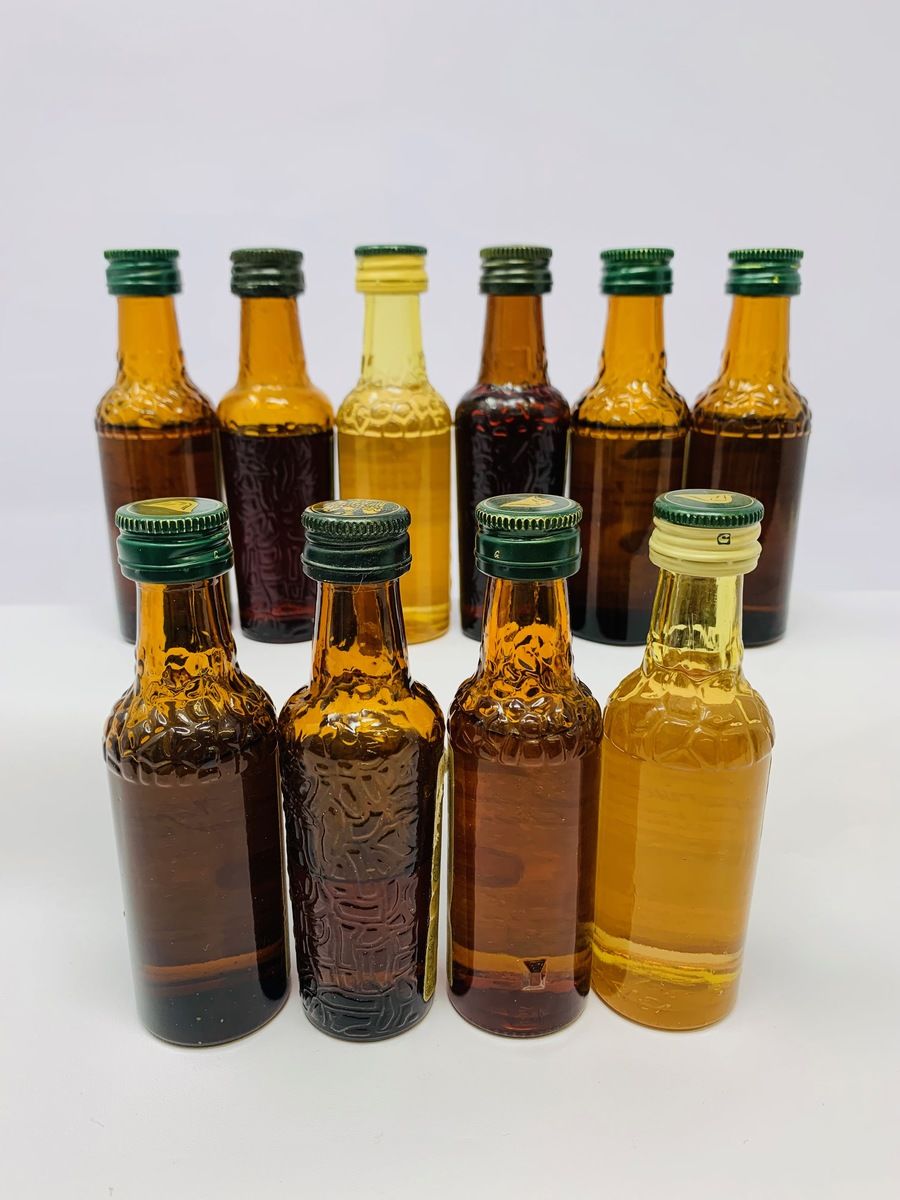 10 GRAND MANDARINE NAPOLEON LIQUEUR