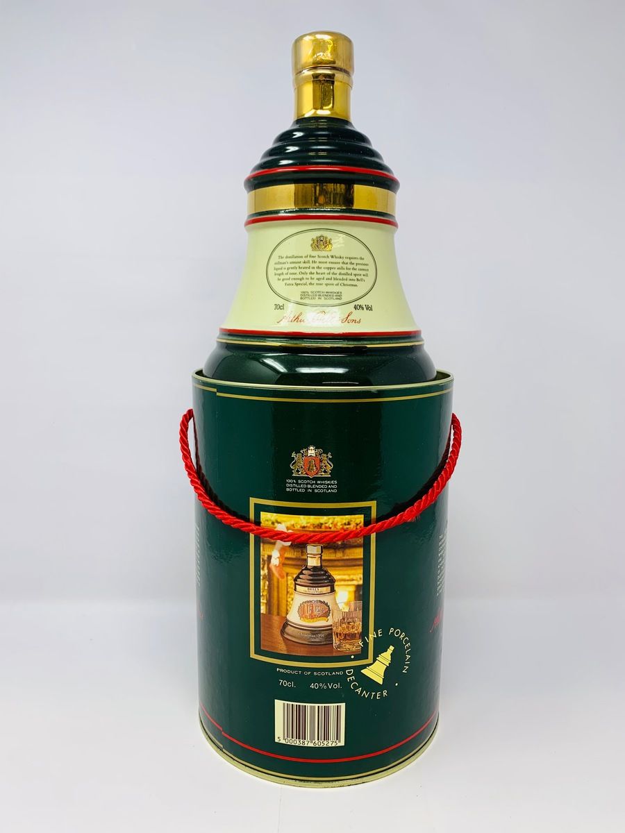 BELLS DECANTER CHRISTMAS 1991