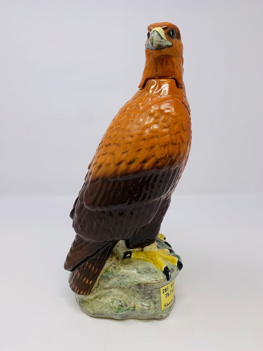 BENEAGLES GOLDEN EAGLE 1970'S 26 2/3 fl ozs