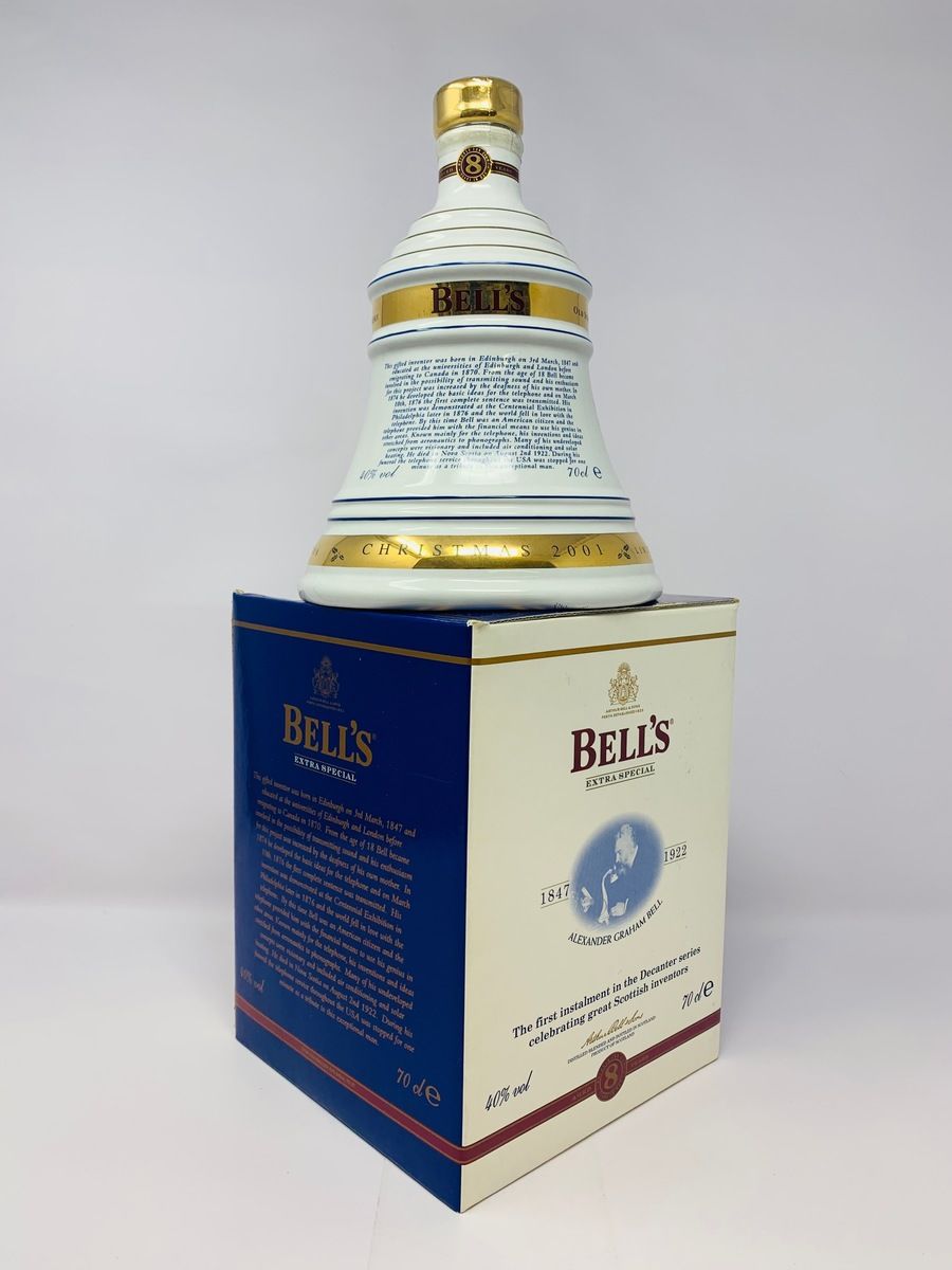 BELLS DECANTER CHRISTMAS 2001