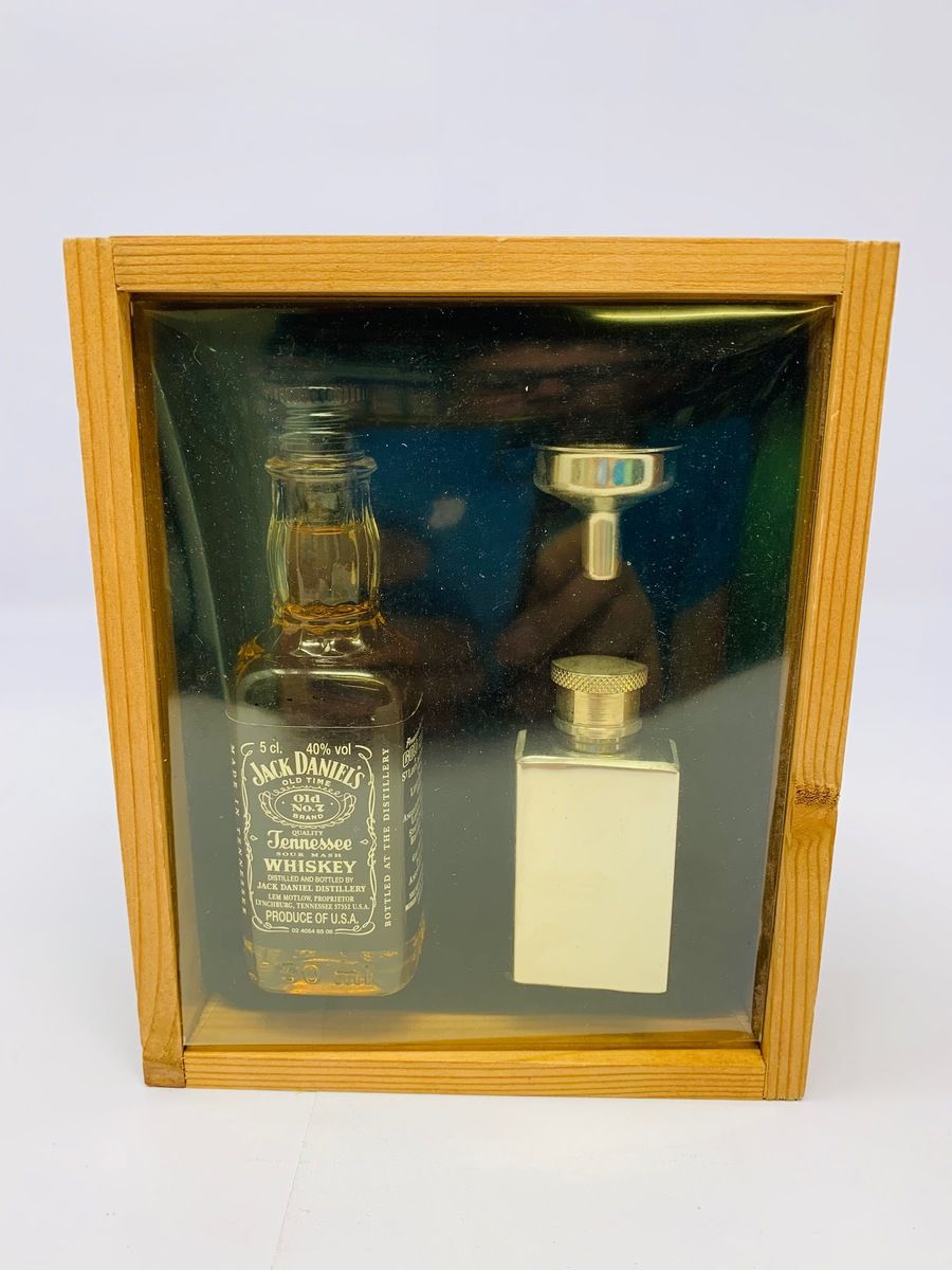 JACK DANIELS MINATURE WITH FLASK & FUNNEL SET