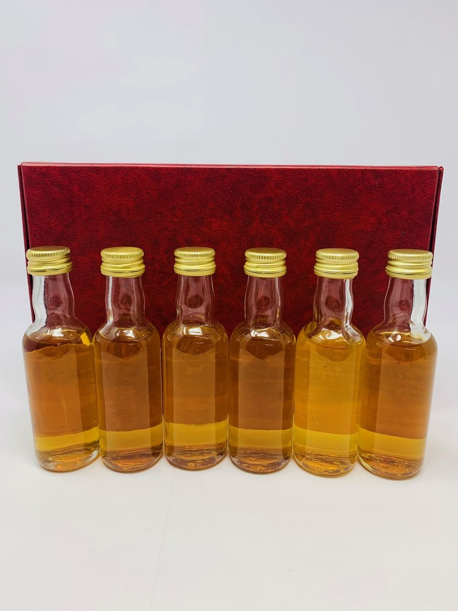 GORDON & MACPHAIL MINIATURE SET