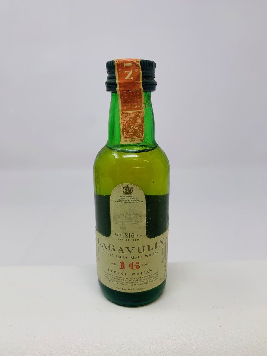 LAGAVULIN 16 YEAR OLD WHITE HORSE MINIATURE